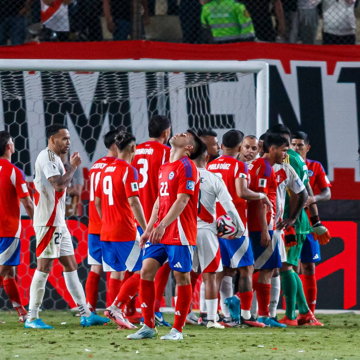 Sin hinchas visitantes: comienza la venta de entradas para el amistoso entre Chile y Perú