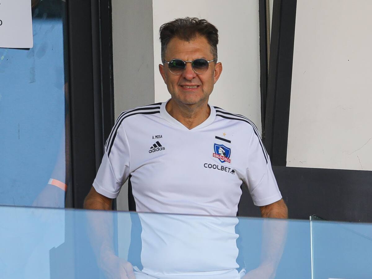 “Vamos a representar a un país”: Aníbal Mosa y la masiva despedida a Colo Colo previo al duelo ante River Plate