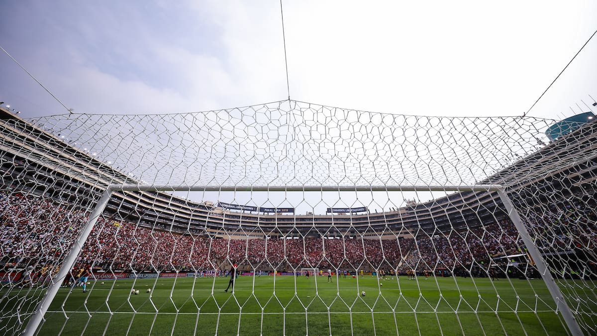 Ojo hinchas azules y albos: el tercer estadio que se sumó como candidato a recibir la final de Copa Libertadores 2025