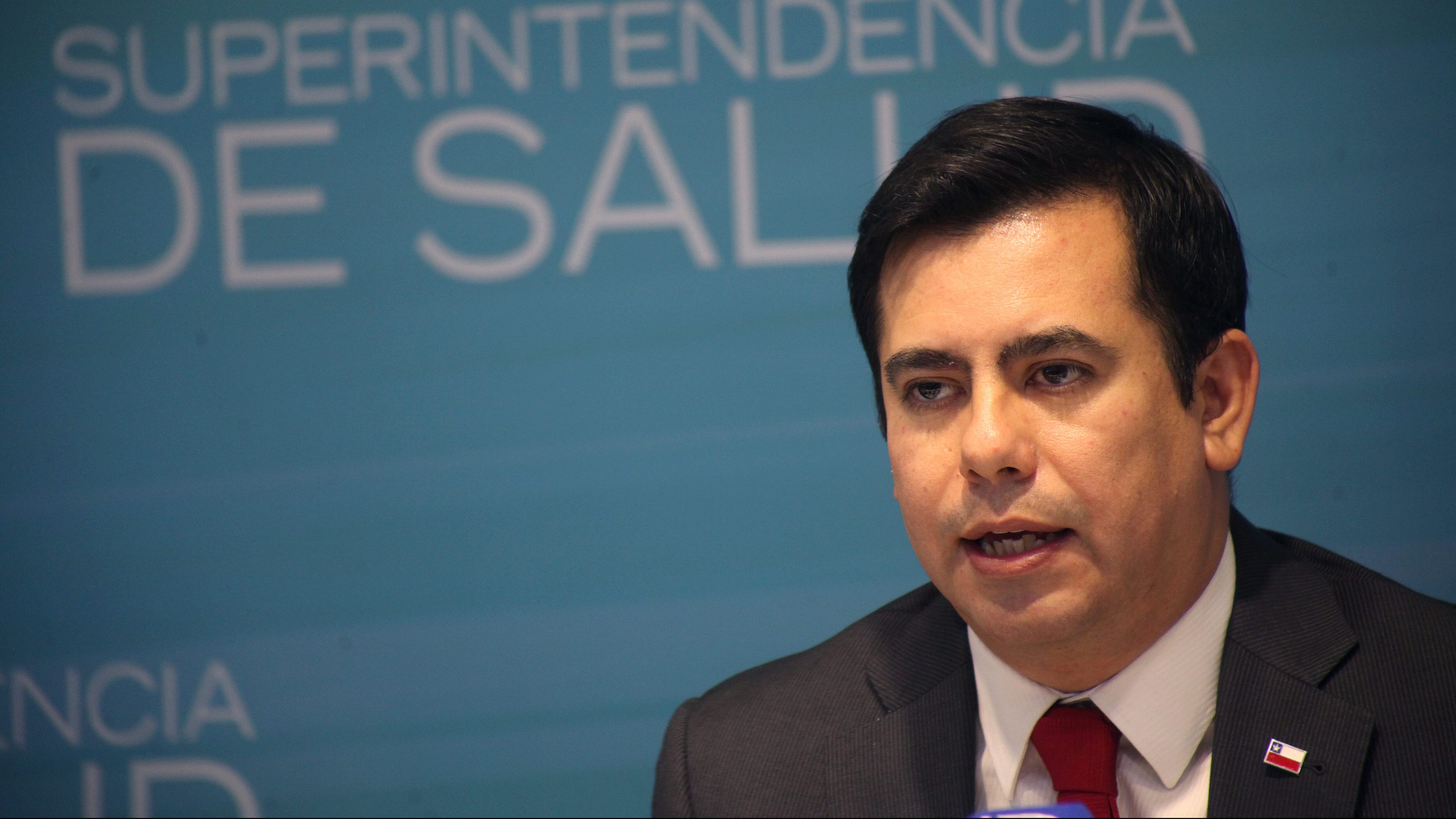 31 de Marzo 2020/ SANTIAGO
El superintendente de Salud, Patricio Fernández, informo sobre el reajuste de planes del sistema Isapre para el período 2020-2021, en la Superintendencia de Salud, Santiago.
FOTO: AILEN DÍAZ/AGENCIAUNO