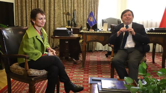 Ministra Tohá junto a Ricardo Cifuentes, presidente de la Cámara de Diputados y Diputadas