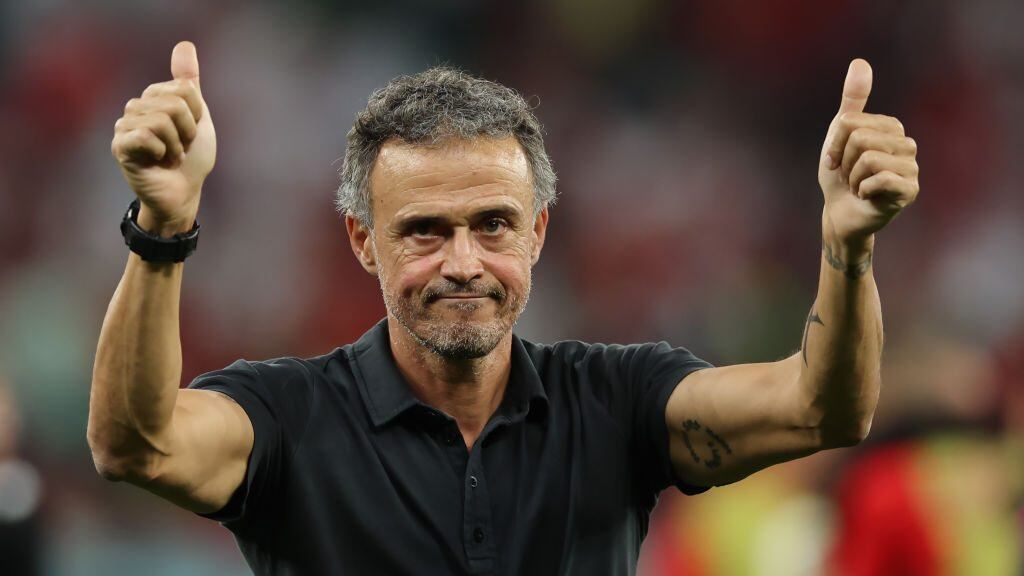 AL RAYYAN, QATAR - DECEMBER 06: Luis Enrique Head coach of Spain salutes the fans following the penalty shoot out defeat in the FIFA World Cup Qatar 2022 Round of 16 match between Morocco and Spain at Education City Stadium on December 06, 2022 in Al Rayyan, Qatar. (Photo by Youssef Loulidi/Fantasista/Getty Images)