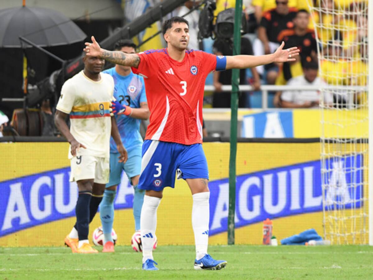 “Faltan jugadores jóvenes”: el lamento de Guillermo Maripán tras humillante derrota de Chile ante Colombia