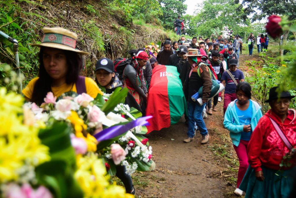 El funeral de miembros de una comunidad originaria en Las Delicias
