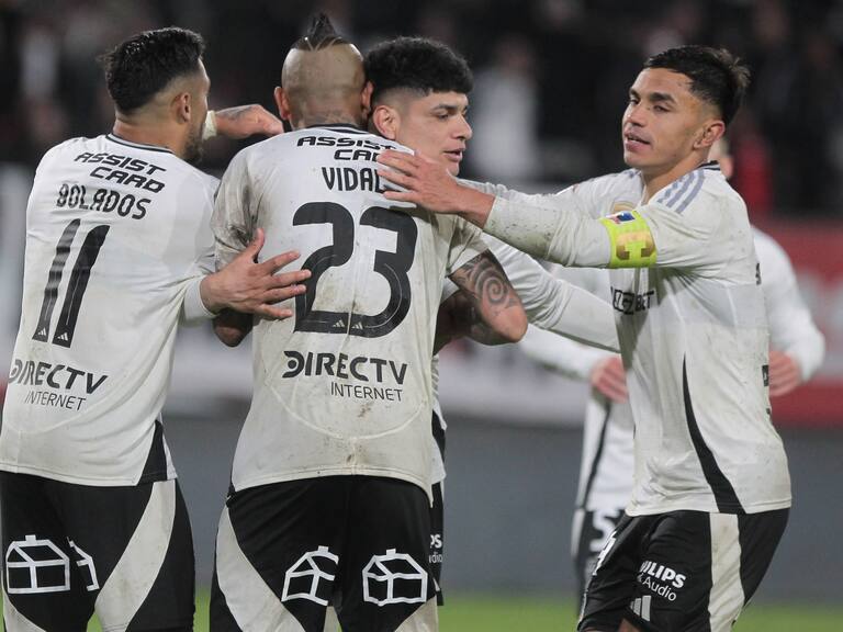 “En Colo Colo estamos a seis puntos de la Libertadores, ese es nuestro objetivo. No pensamos en la Sudamericana”