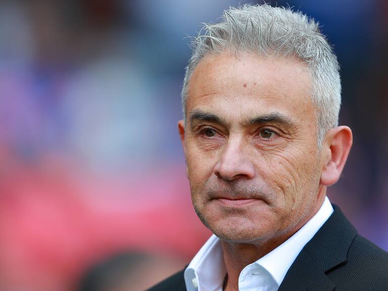 Juvenal Olmos avala el regreso de Gary Medel a la UC: “Sería un aporte para el mediocampo, el camarín y la institución”