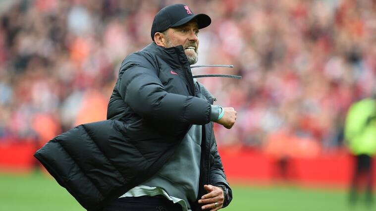 Jürgen Klopp se lesiona al festejar agnónica victoria del Liverpool ante Tottenham