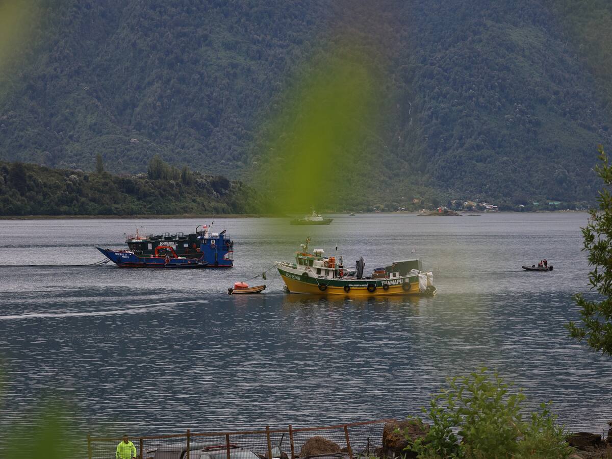 Gobernación Marítima de Puerto Montt confirma hallazgo del sexto cuerpo tras naufragio de embarcación en Reloncaví