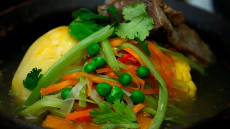 Hoy es el Día de la Cazuela en Chile: estos son los mejores cortes de carne para preparar el clásico plato