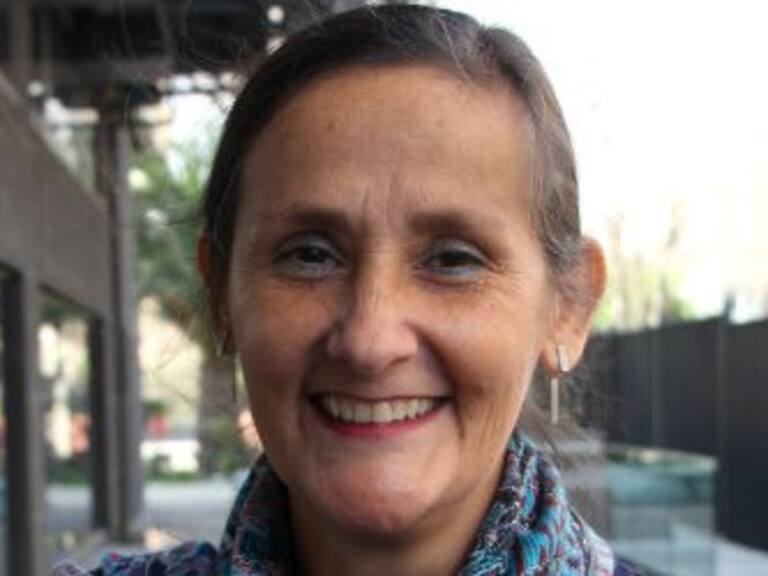 Epidemióloga Paula Bedregal sobre tercera dosis de vacunación contra el covid: «La tendencia parece ir hacia allá»