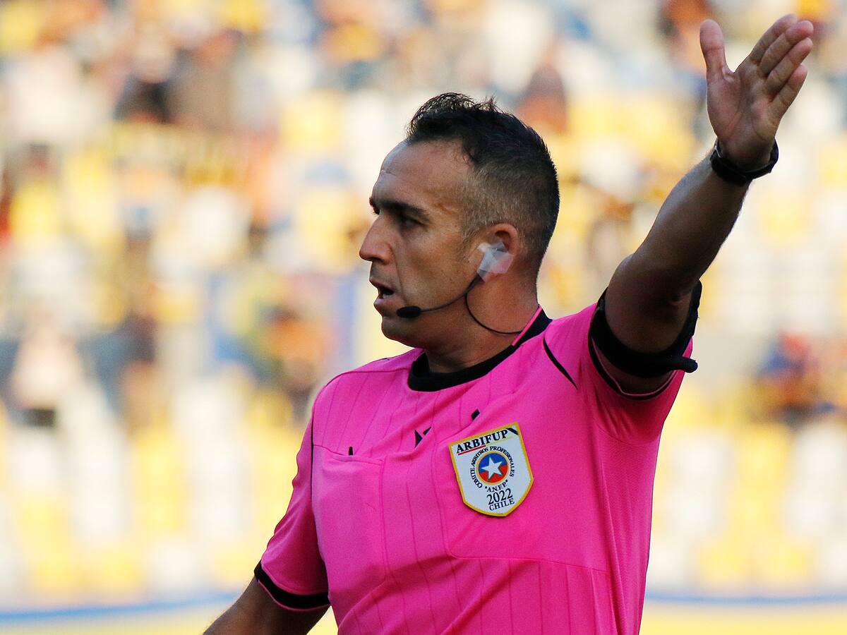 Héctor Jona será el árbitro del clásico entre la UC y Colo Colo