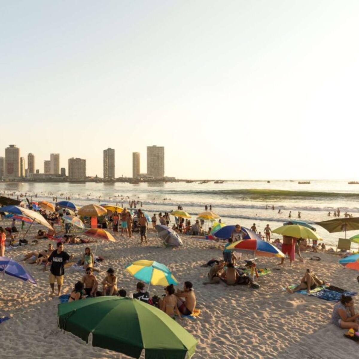 “Chile es Tuyo”: lanzan temporada de verano destacando sitios turísticos a lo largo del país