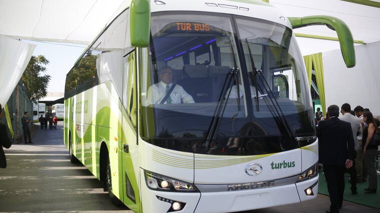17 de Enero del 2019/SANTIAGO
Lanzamiento del primer bus interurbano eléctrico de latino america. Parte de la flota de buses de Tur Bus, modelo King Long 621
FOTO:SEBASTIAN BROGCA/AGENCIAUNO