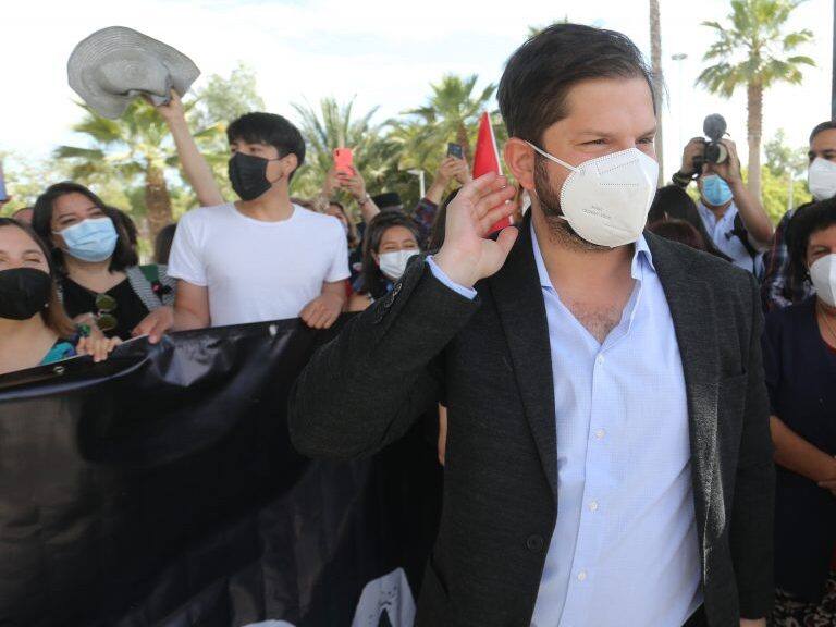 30 de Noviembre de 2021 / EL BOSQUE Gabriel Boric, candidato presidencial de Apruebo Dignidad llega a la comuna de El Bosque para un encuentro con vecinos
FOTO: DIEGO MARTIN /AGENCIAUNO
