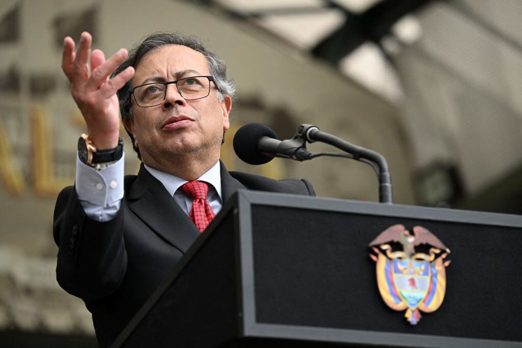 El presidente de Colombia, Gustavo Petro, da un discurso en una ceremonia del ejército en la ciudad de Bogotá.