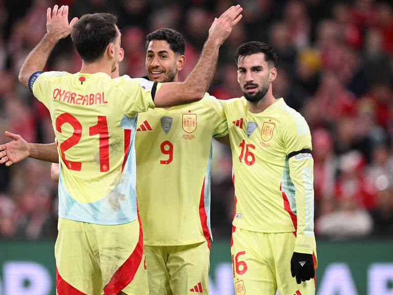 Pese a sus golazos, España sufre innecesariamente al cierre para imponerse a Dinamarca en la UEFA Nations League