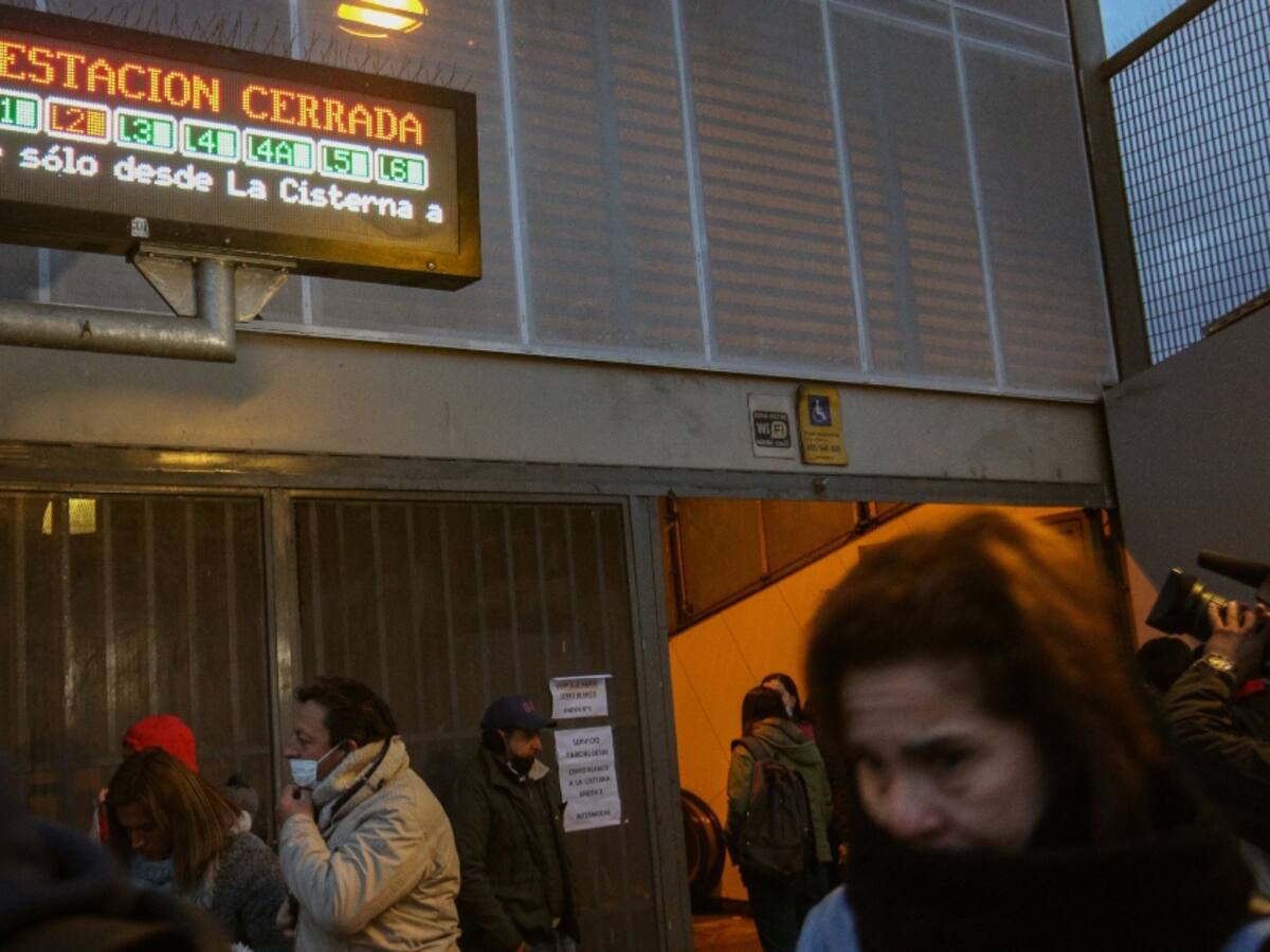 Metro y problemas en Línea 2: «Es muy difícil que recuperemos el servicio de estas estaciones durante la mañana»