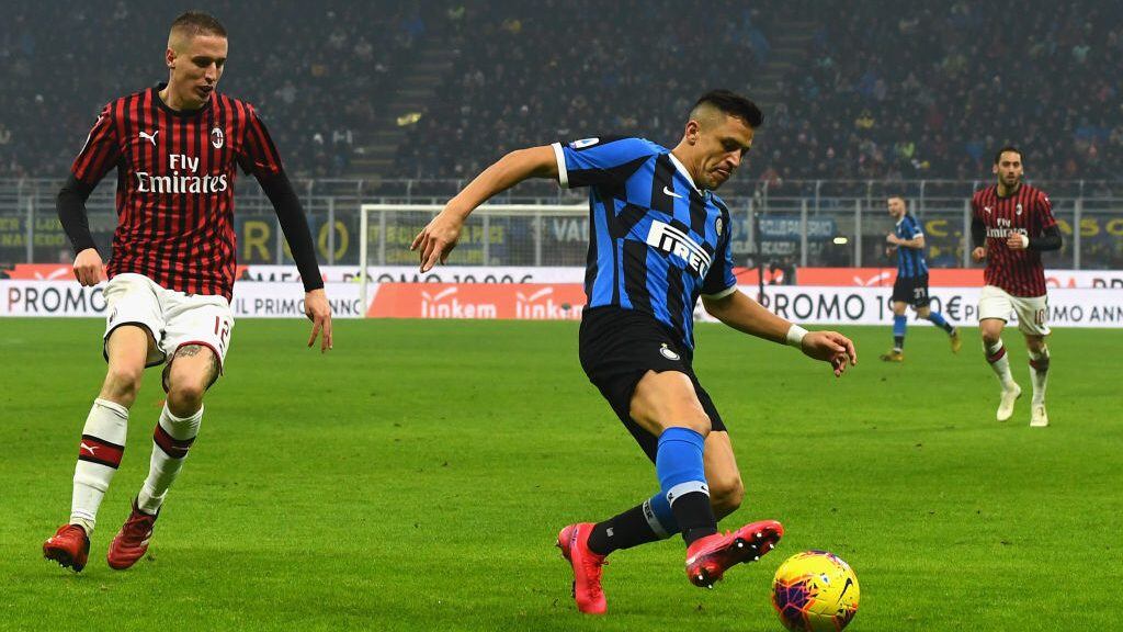 MILAN, ITALY - FEBRUARY 09:  Alexis Sanchez of FC Internazionale in action during the Serie A match between FC Internazionale and  AC Milan at Stadio Giuseppe Meazza on February 9, 2020 in Milan, Italy.  (Photo by Claudio Villa - Inter/Inter via Getty Images)