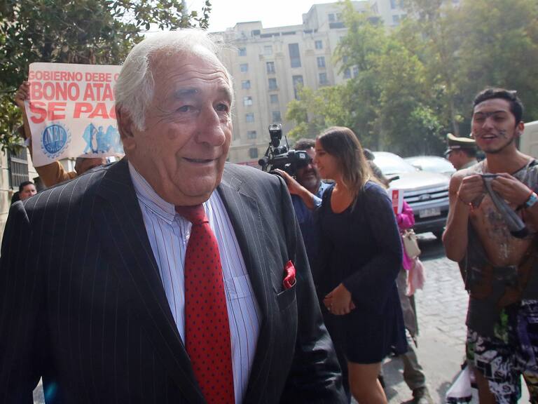 28 de Marzo de 2016/SANTIAGOEl ministro de Relaciones Exteriores, Heraldo Muñoz, se reunió con ex Cancilleres en el Ministerio de Relaciones Exteriores.
En la fotografía el ex Canciller Miguel Schweitzer Walters.
FOTO: FELIPE GUARDA/AGENCIAUNO