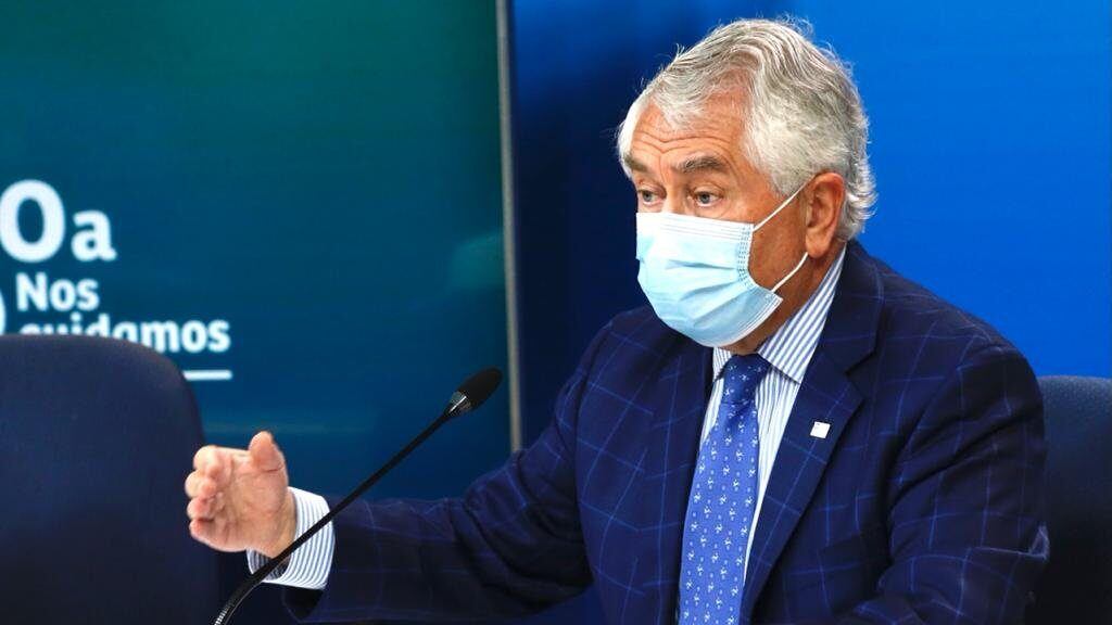 Ministro de Salud, Enrique Paris