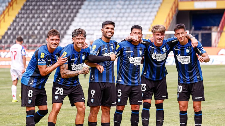 Huachipato puede perder a una de sus figuras: gestiones avanzadas desde Argentina