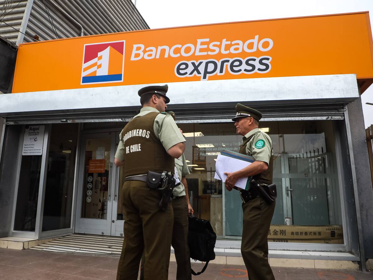 Adulta mayor sufre el millonario robo de su pensión a la salida de un banco en El Bosque