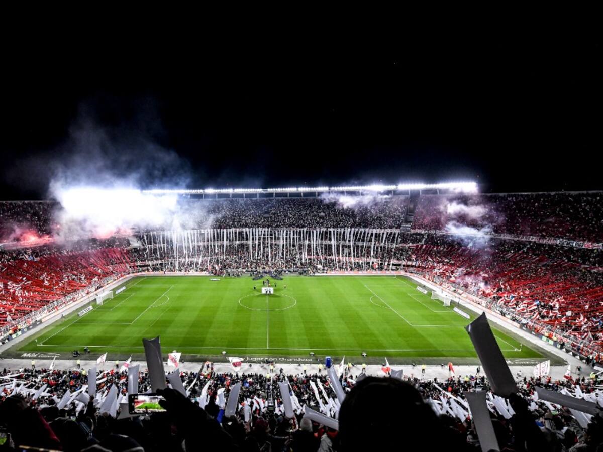 Hinchas de River Plate agotan entradas para la revancha con Colo Colo: el gran marco de público que esperan en Argentina