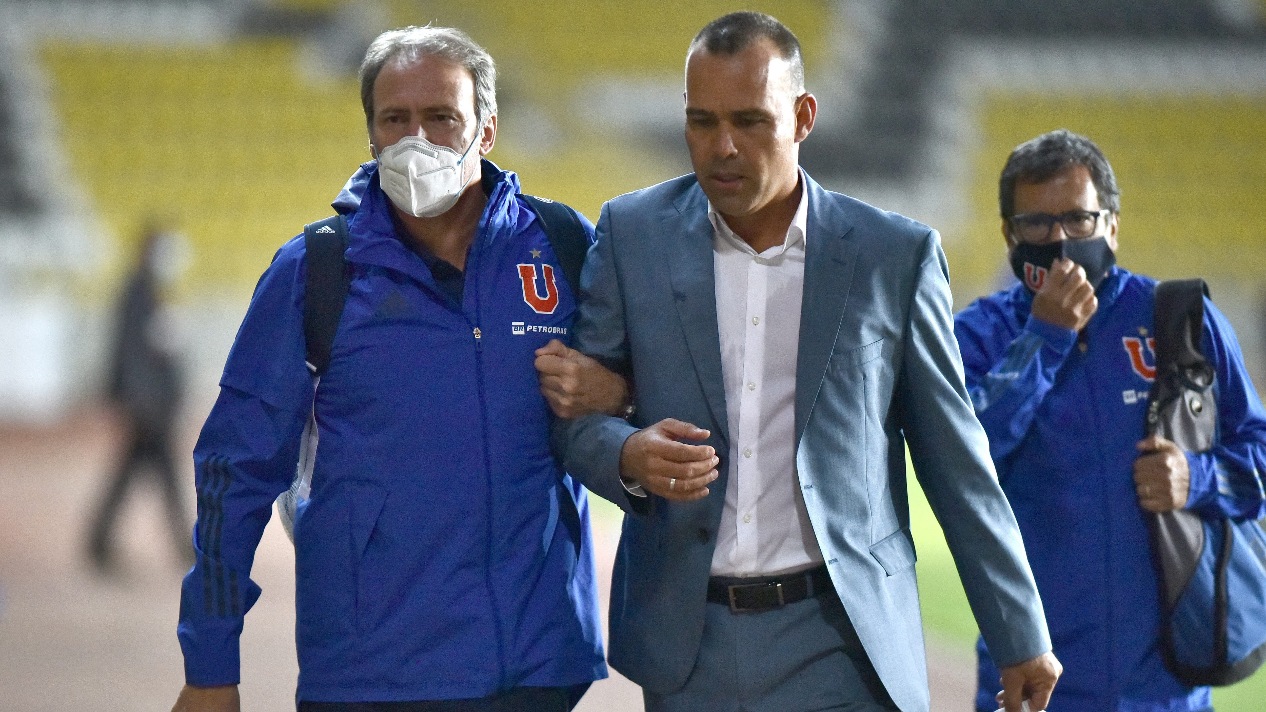 29 DE ENERO DE 2021/COQUIMBOSergio Vargas (i) y el director tecnico de Universidad de Chile, Rafael Dudamel (c), durante el partido valido por el Campeonato Nacional AFP PlanVital 2020, entre Coquimbo Unido y Universidad de Chile, disputado en el Estadio Francisco Sanchez Rumoroso.
FOTO: ALEJANDRO PIZARRO UBILLA/AGENCIAUNO