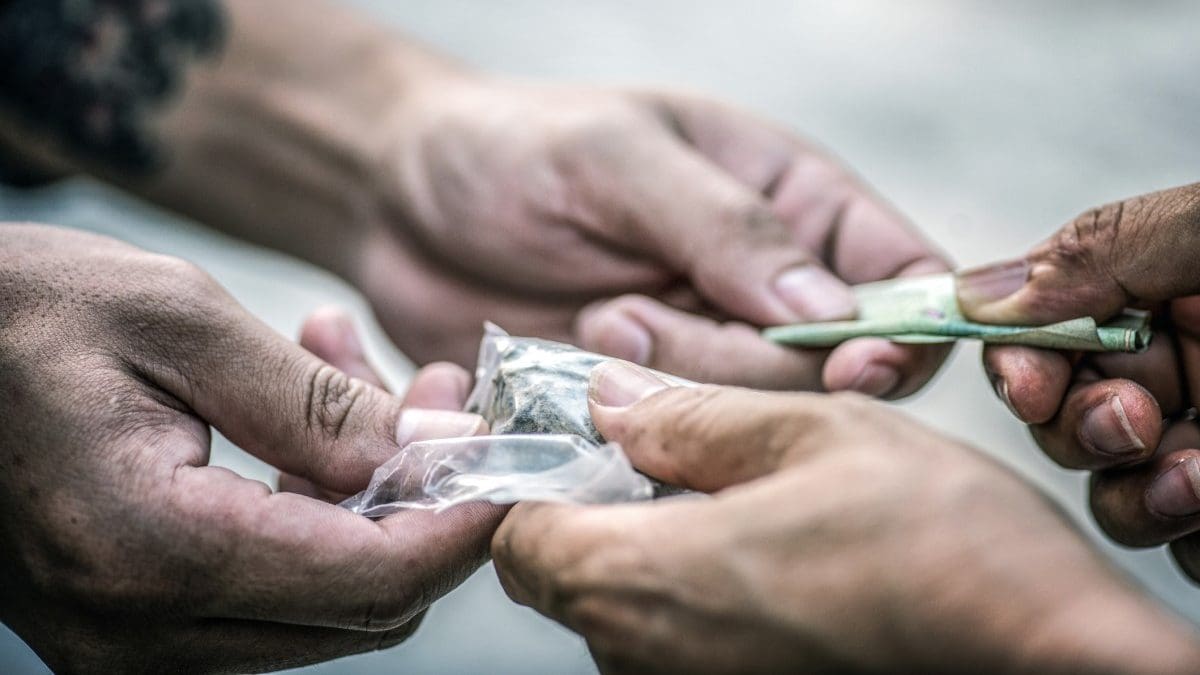 Adicción a las drogas: ¿Cuándo pedir ayuda y tomar acciones?