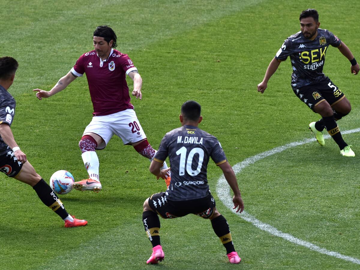 Unión Española se esforzó al máximo para vencer por 2-0 a Deportes La Serena