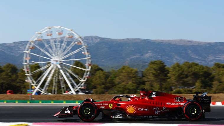 LE CASTELLET, FRANCE - JULY 22: Charles Leclerc of Monaco driving the (16) Ferrari F1-75 on track during practice ahead of the F1 Grand Prix of France at Circuit Paul Ricard on July 22, 2022 in Le Castellet, France. (Photo by Mark Thompson/Getty Images)