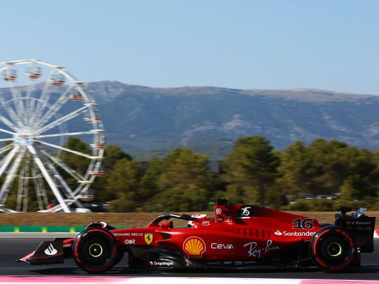 LE CASTELLET, FRANCE - JULY 22: Charles Leclerc of Monaco driving the (16) Ferrari F1-75 on track during practice ahead of the F1 Grand Prix of France at Circuit Paul Ricard on July 22, 2022 in Le Castellet, France. (Photo by Mark Thompson/Getty Images)