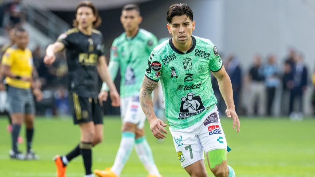 Víctor Dávila está en carpeta para reforzar la colonia chilena del Toluca