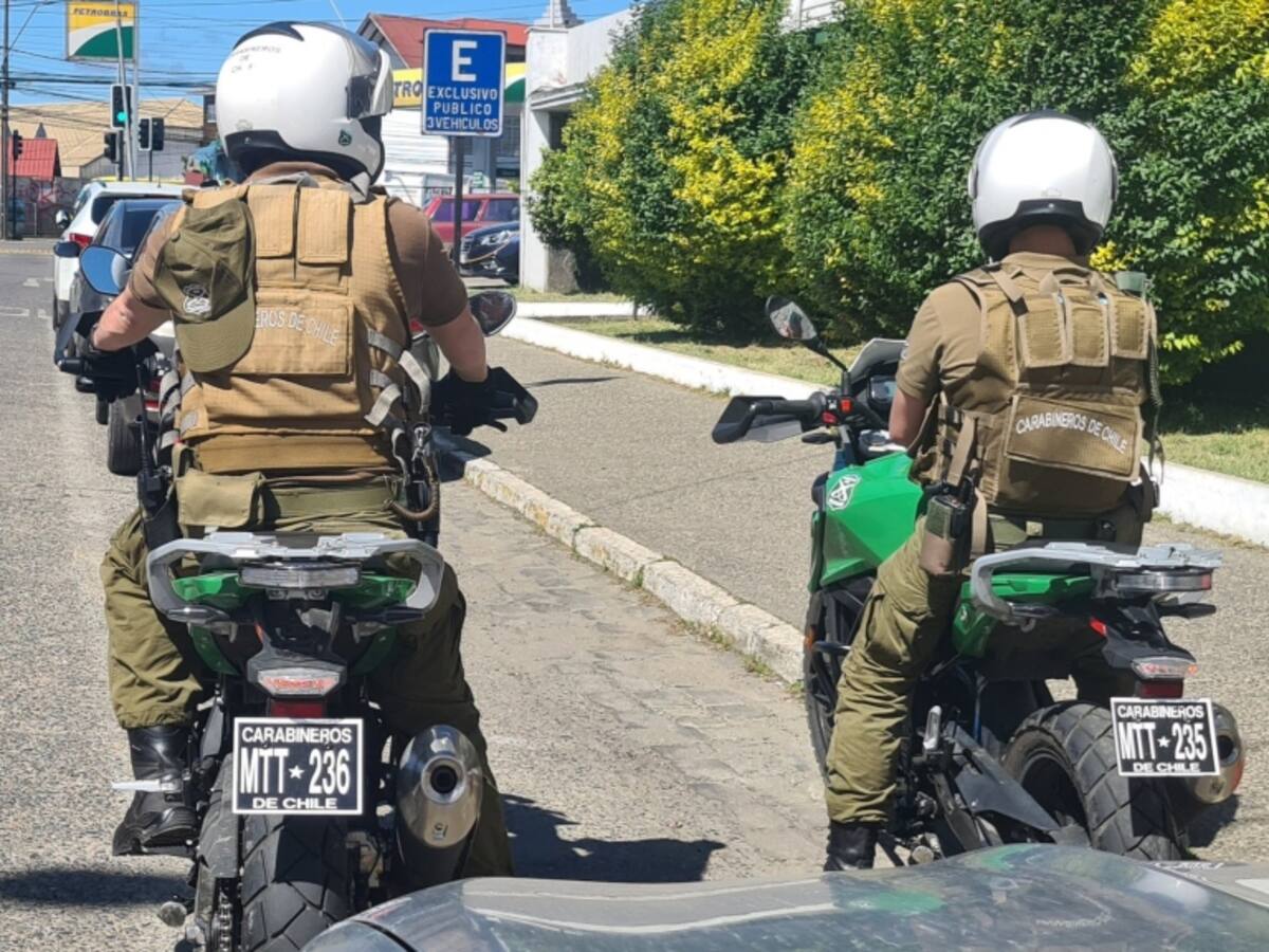 Sujetos intentan atropellar a carabinero tras negarse a fiscalización en Valdivia