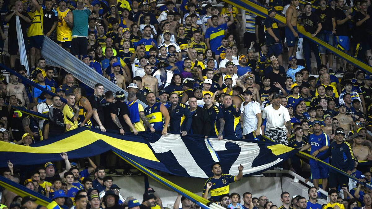 “A todos los chilenos los vamos a…”: El amenazante cántico de la barra de Boca Juniors antes de visitar a la UC