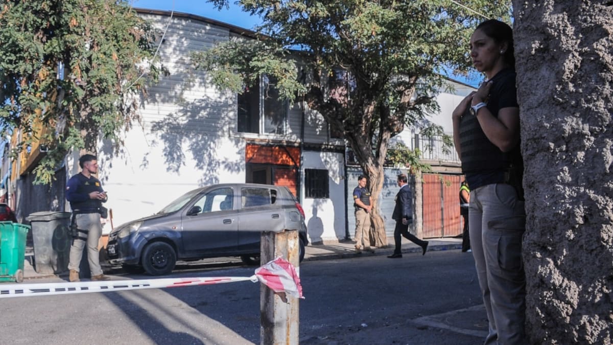 “Salió persiguiendo a los tipos y no los pudo parar”: vecinos relatan los minutos de terror tras el secuestro de una niña y su madre en Conchalí