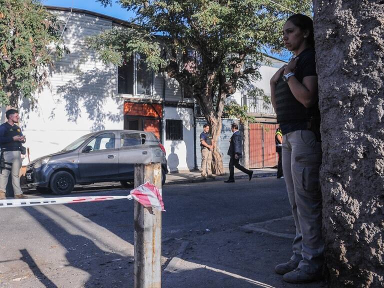 “Salió persiguiendo a los tipos y no los pudo parar”: vecinos relatan los minutos de terror tras el secuestro de una niña y su madre en Conchalí