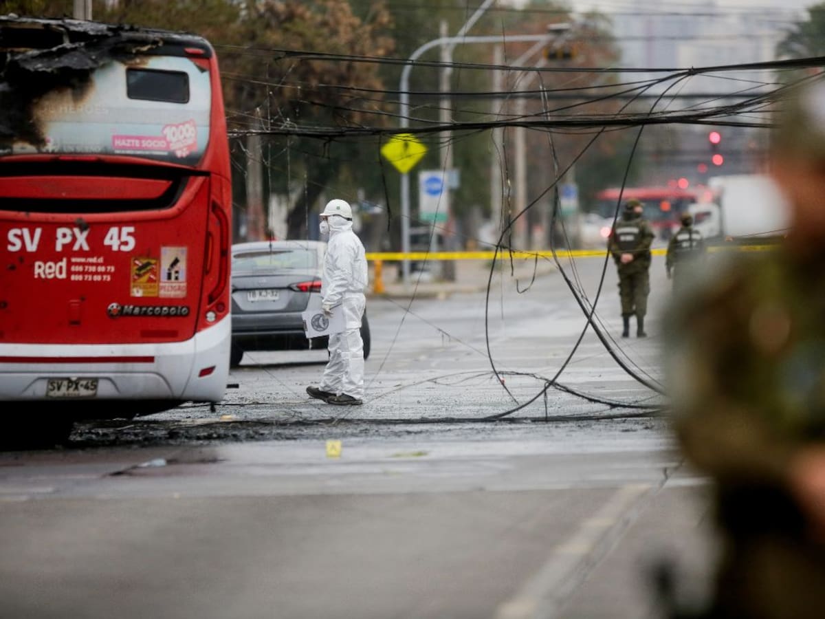 Fatal accidente en barrio Franklin: confirman que víctimas huían de fiscalización y cruzaron semáforo en rojo