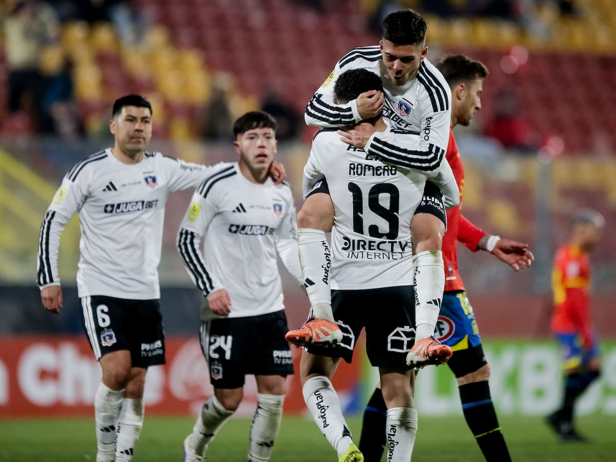 Colo Colo vence casi sin despeinarse a Unión Española y sigue invicto en Copa Chile