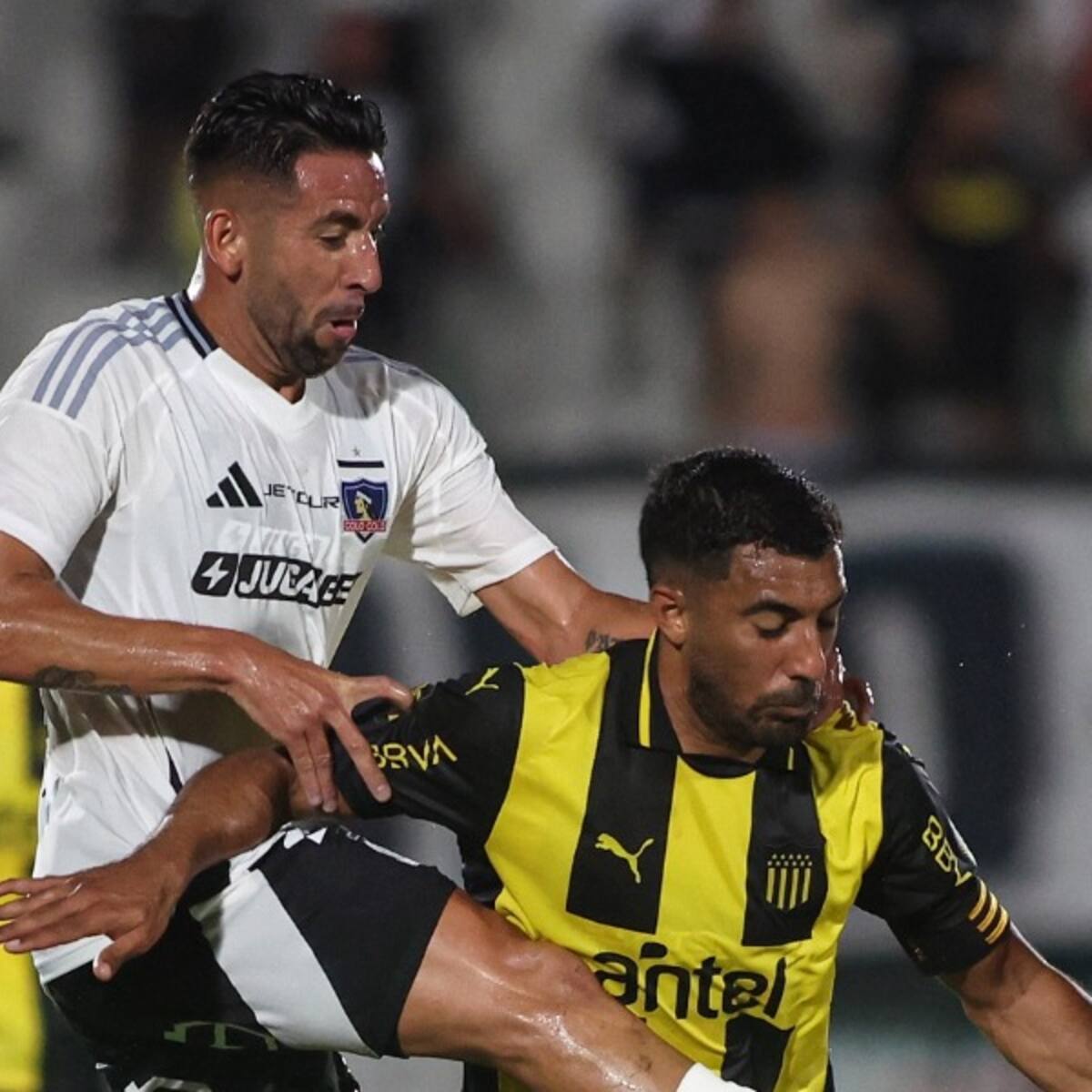 ¡Insólito! Peñarol no respetó las reglas y realizó 11 cambios ante Colo Colo: albos pidieron explicaciones