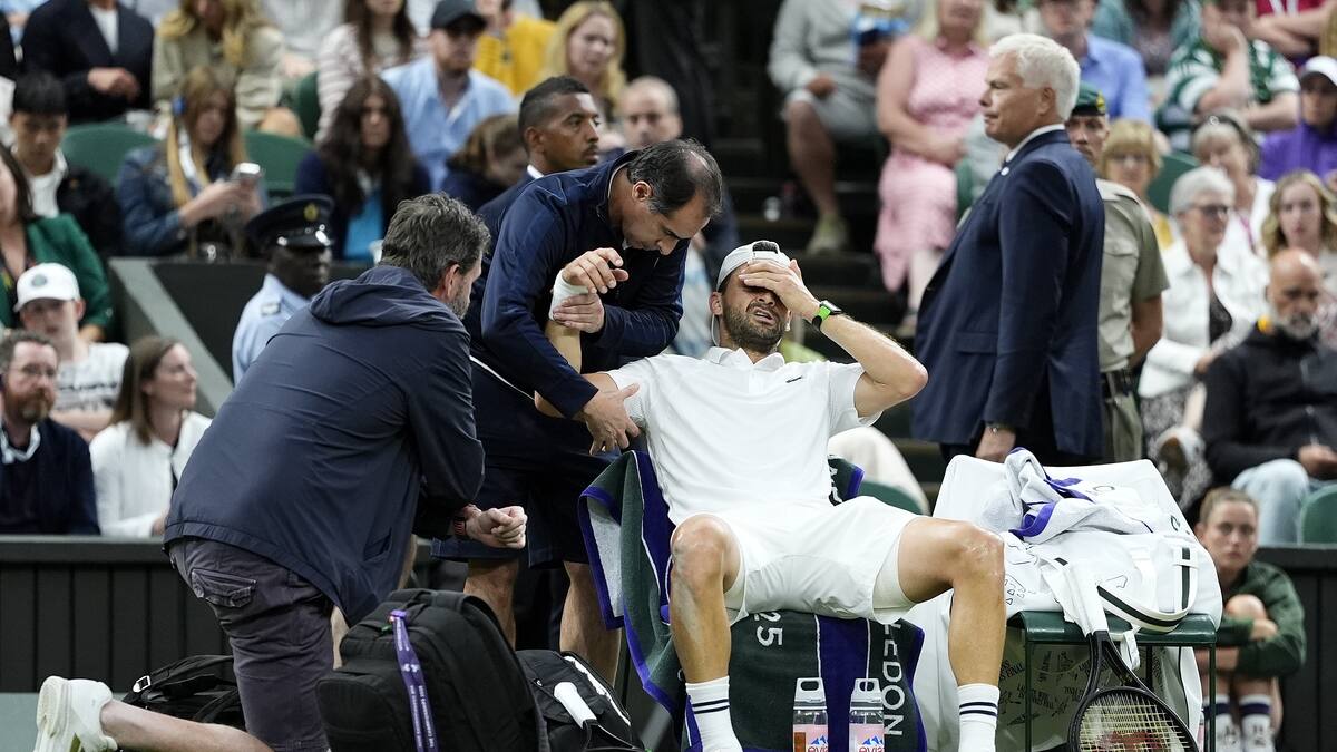Infortunio en Wimbledon: Dimitrov se retira del torneo pese a ir ganándole al número 1 del mundo