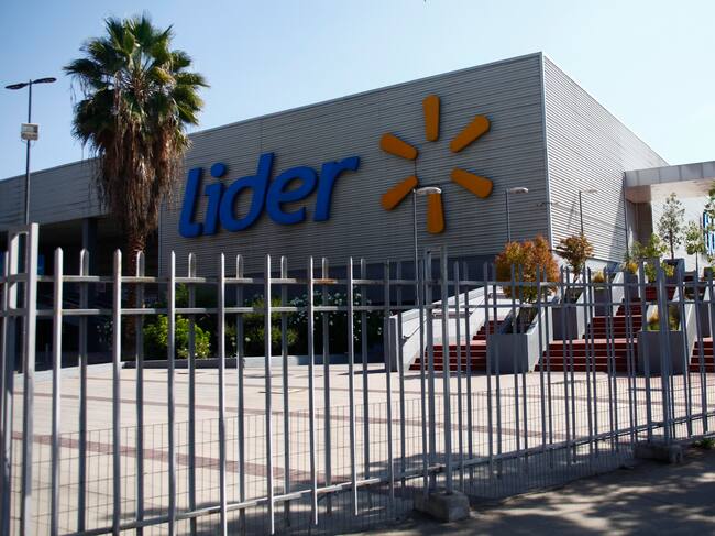 Walmart cierra dos supermercados en la Región Metropolitana: ¿Cuáles son las razones?