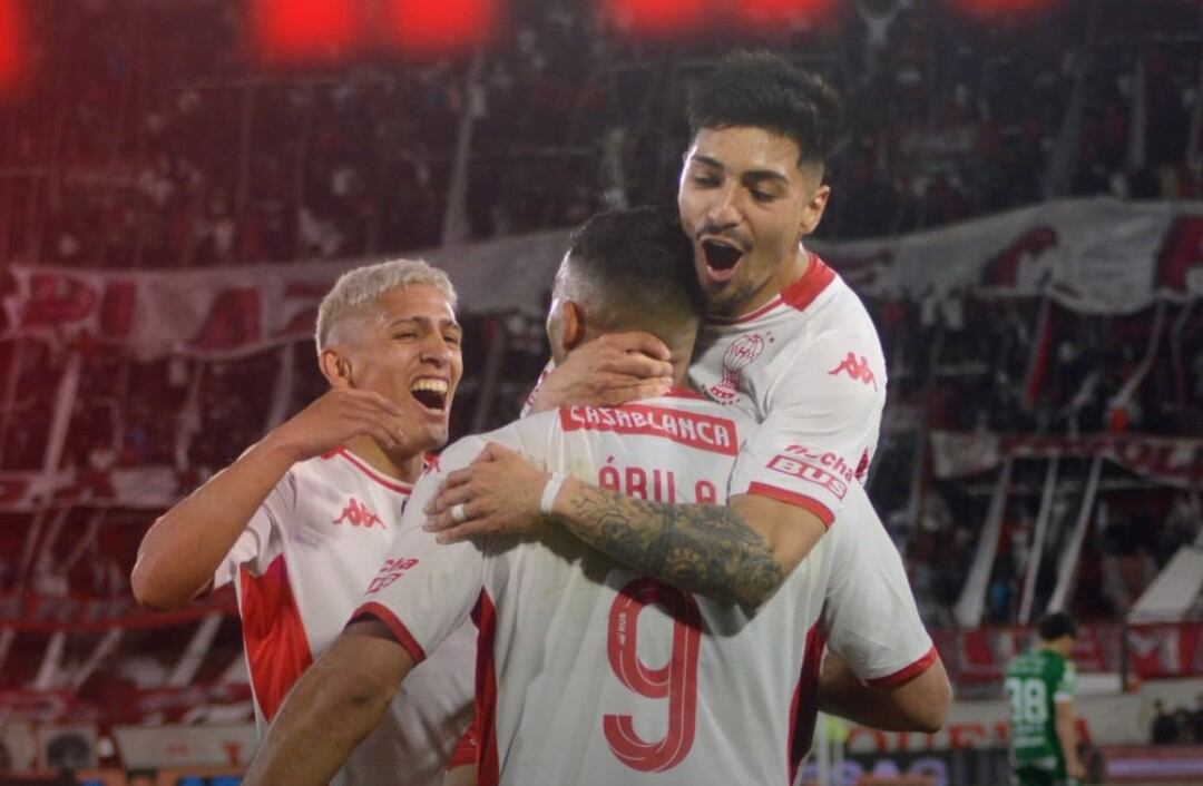 Huracán de Echeverría y Alarcón derrotó al Sarmiento de Morales por la Liga Profesional Argentina | X: Huracán