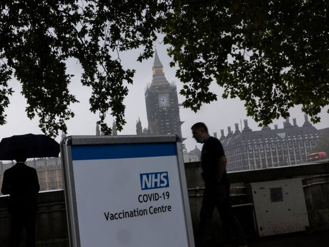 Avise de un centro de vacunación contra el Covid-19 en Londres