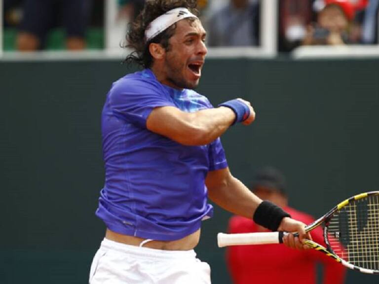Gonzalo Lama dio la sorpresa en el Challenger de Santiago ante argentino Etcheverry y se instaló en los octavos de final