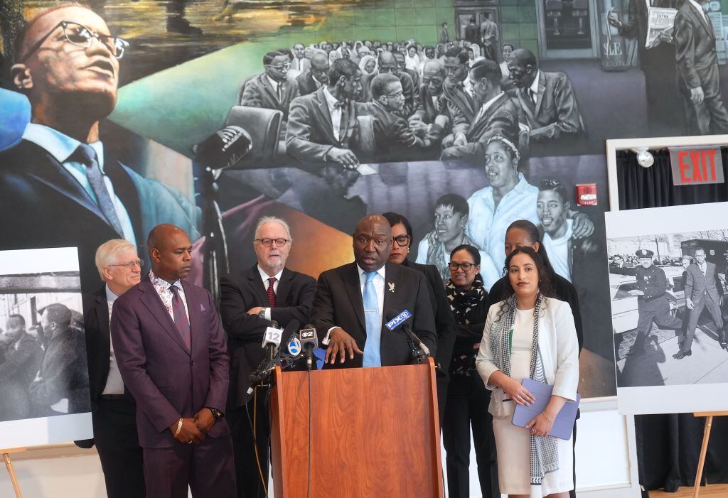 El abogado Ben Crump habla sobre la demanda de la familia de Malcolm X contra el FBI, la CIA y la policía de Nueva York