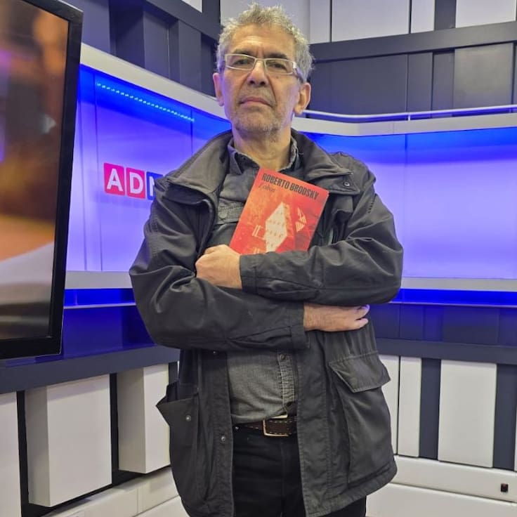 Roberto Brodsky y “Lobos”: el viaje íntimo entre Chile, la paternidad y el miedo generacional