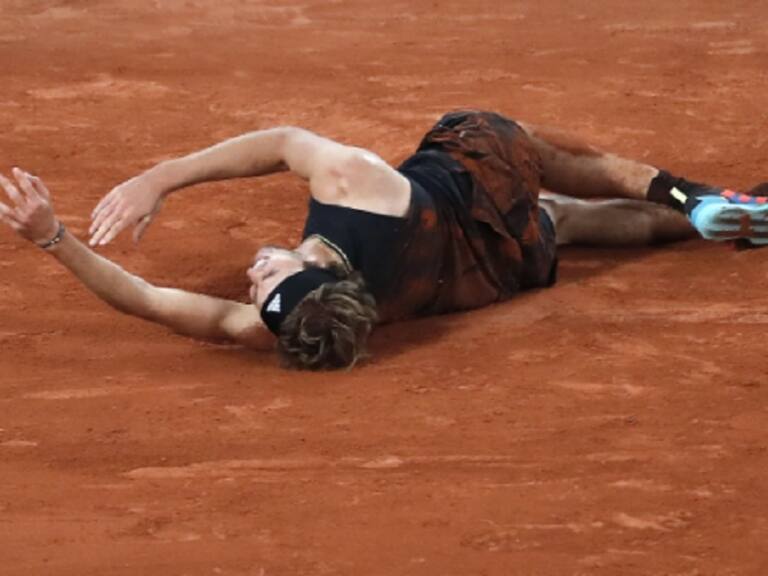 Alexander Zverev conmueve con mensaje tras retiro ante Nadal en Roland Garros: «La lesión parece seria»