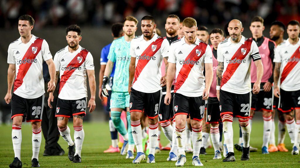 River sufre agónica derrota ante Talleres y se aleja del título en Argentina