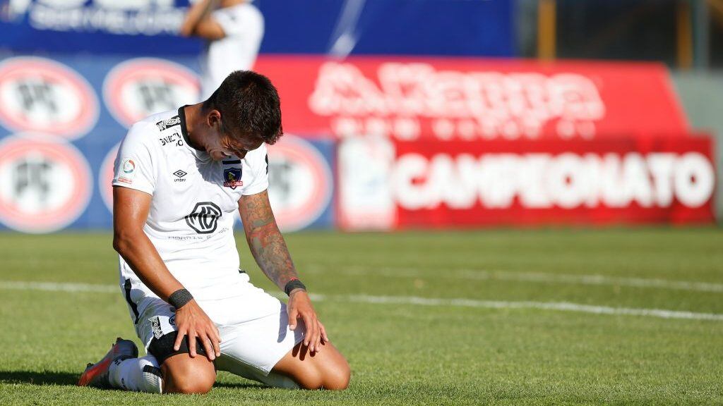 12 de Diciembre del 2020/SANTIAGOJavier Parraguez(c) se lamenta ,durante el partido valido por la Vigésimo tercera fecha del Campeonato Nacional AFP PlanVital 2020, entre Union Española vs Colo Colo, disputado en el Estadio Santa Laura.
FOTO:FRANCISCO LONGA/AGENCIAUNO